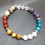Bracelet en pierres les 7 chakras
