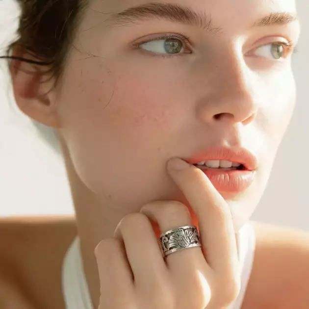 Bague Berbère en Argent 925 – Motif Plume de Paon Gravé Main | Lunja