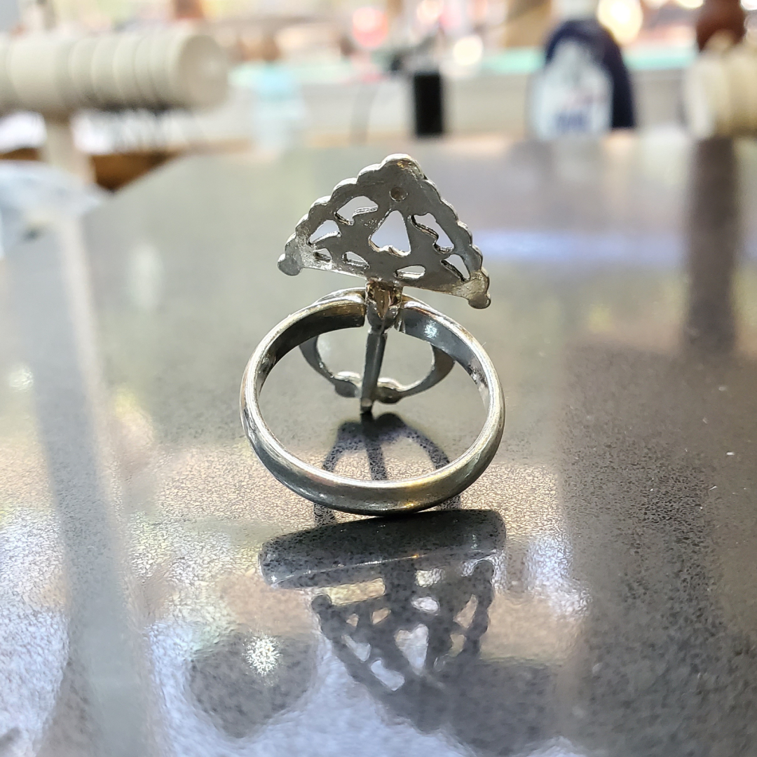 Bague Berbère en Argent 925 - Motif Fibule Gravé Main | Collection Lunja – Image 4