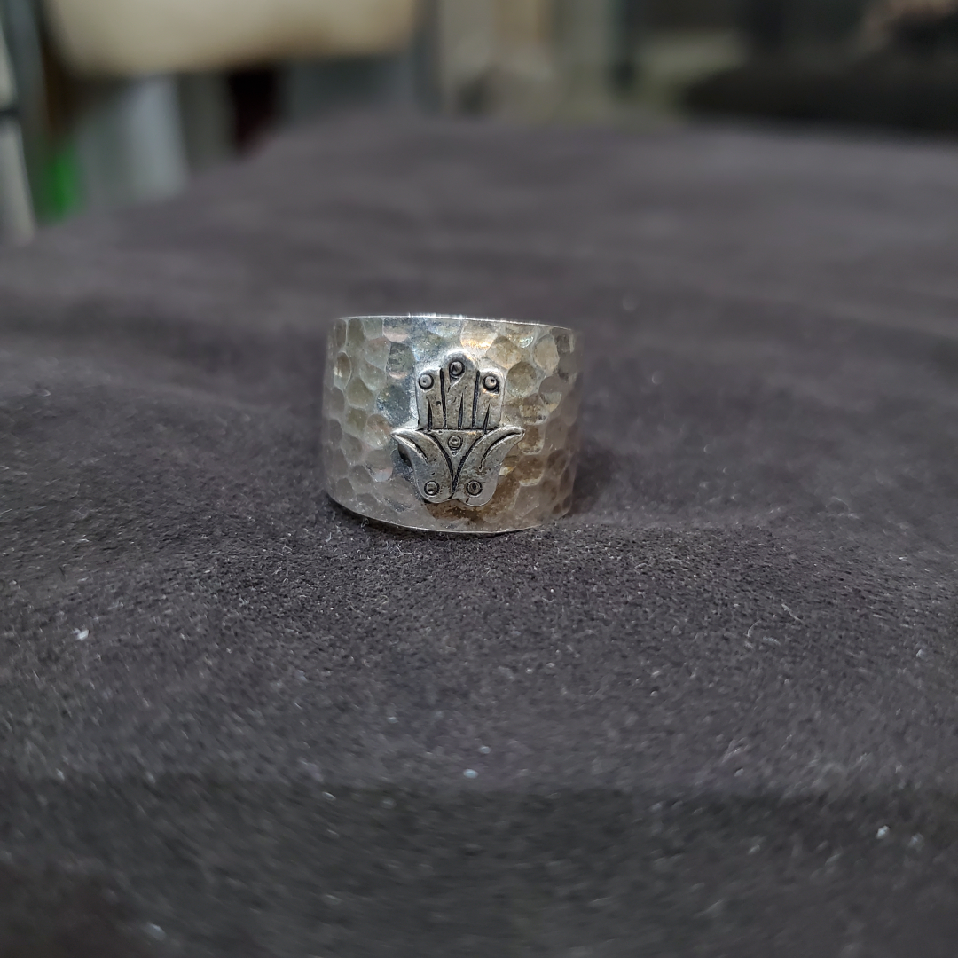 Bague Berbère Large en Argent 925 Motif Khomsa Gravé à la Main – Image 2