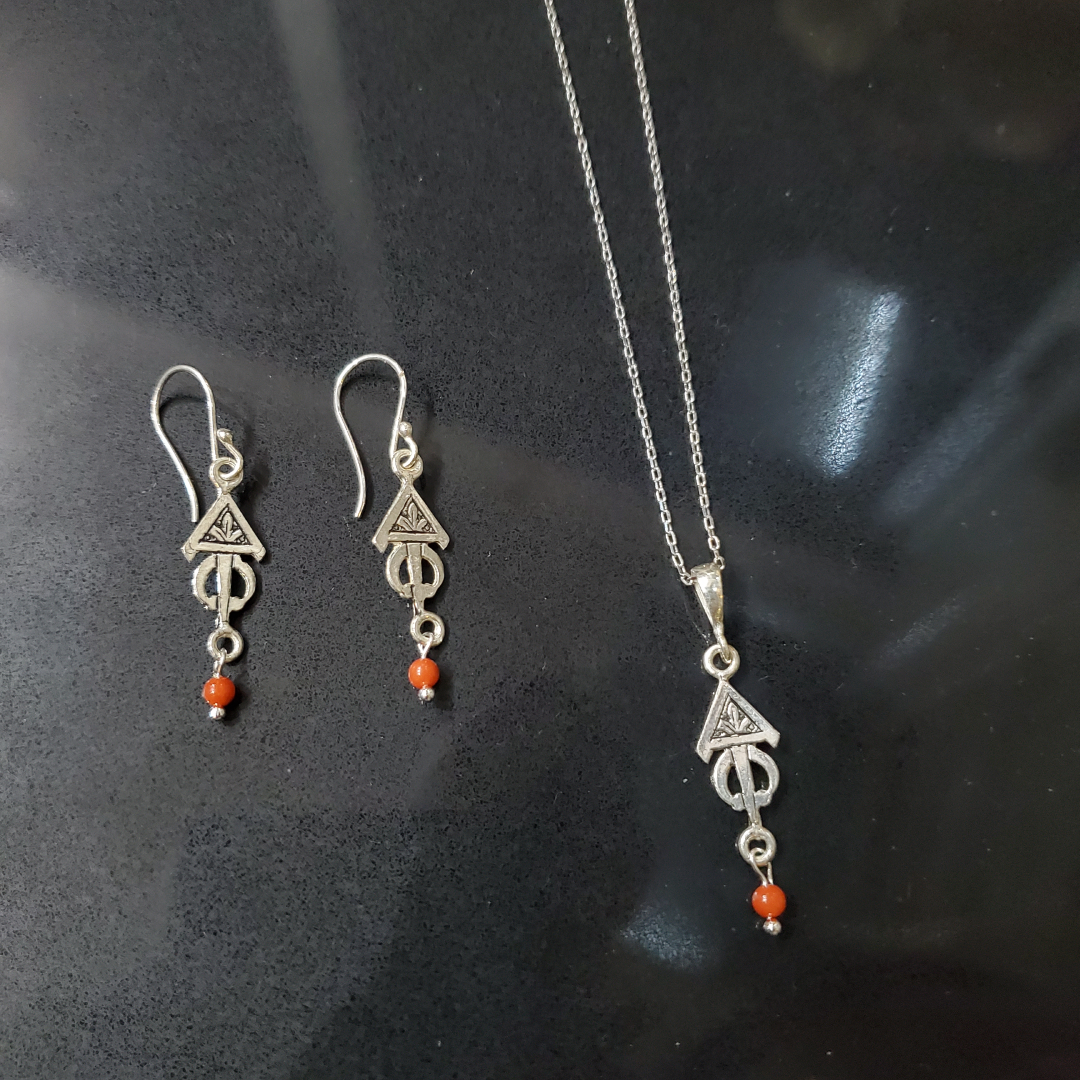Parure Fibule Berbère en Argent 925 et Corail Naturel – Artisanat Lunja Fait Main – Image 5