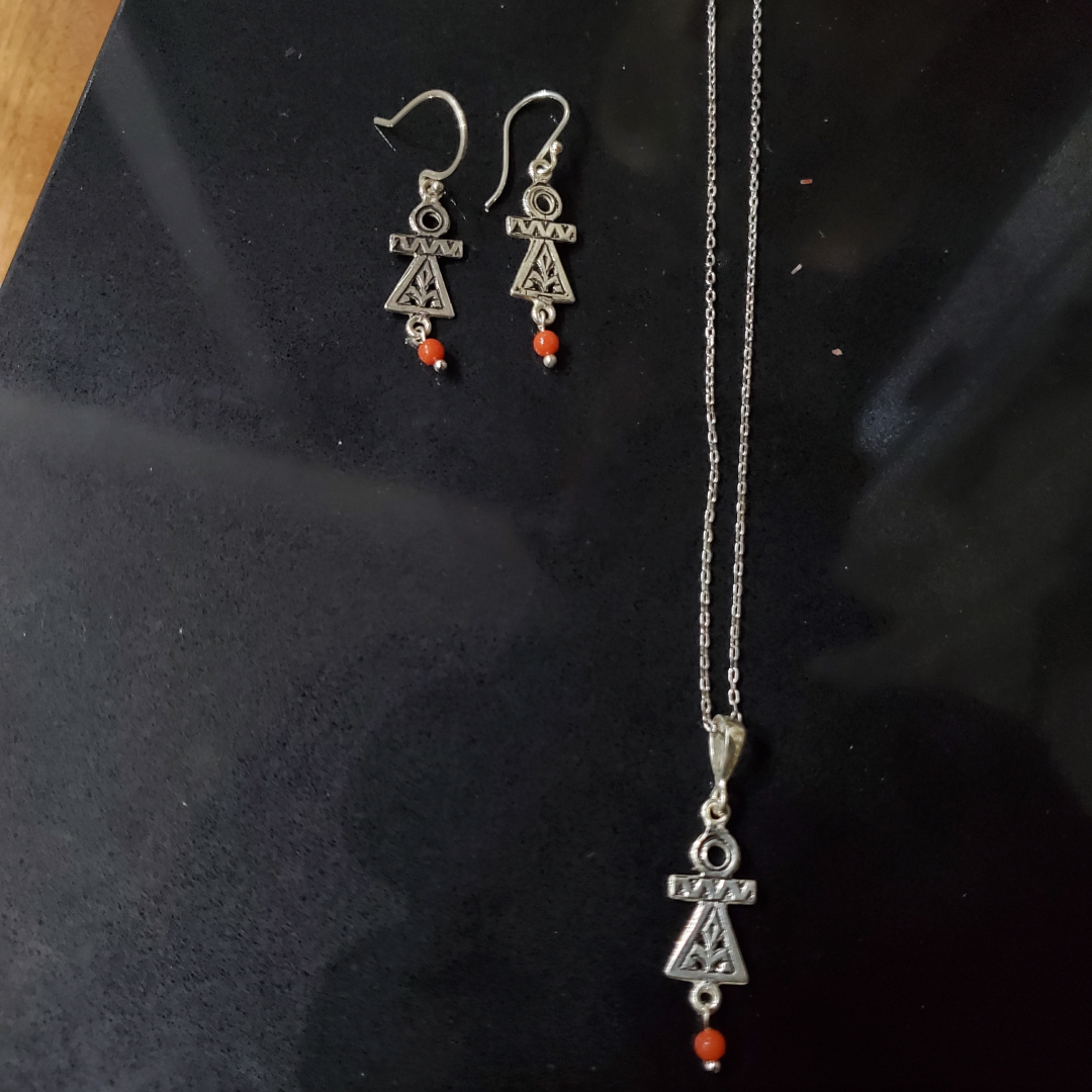 Parure Tanit petit en Argent 925 et Corail Naturel – Bijoux Berbères Artisanaux Lunja – Image 2