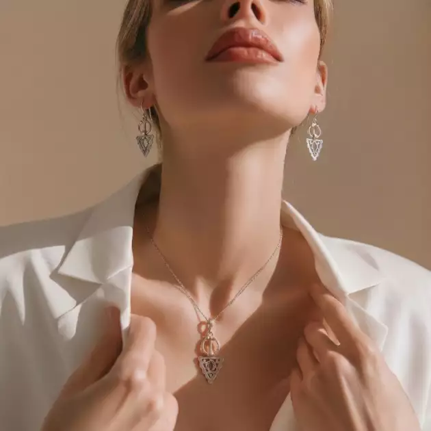 Parure Berbère Amazigh Motifs Fibules en Argent 925 – Collier & Boucles d ’Oreilles "Lunja"