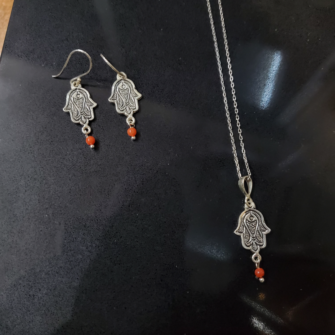 Parure Berbère Khomsa en Argent 925 et Corail Naturel – Artisanat Lunja Fait Main – Image 3