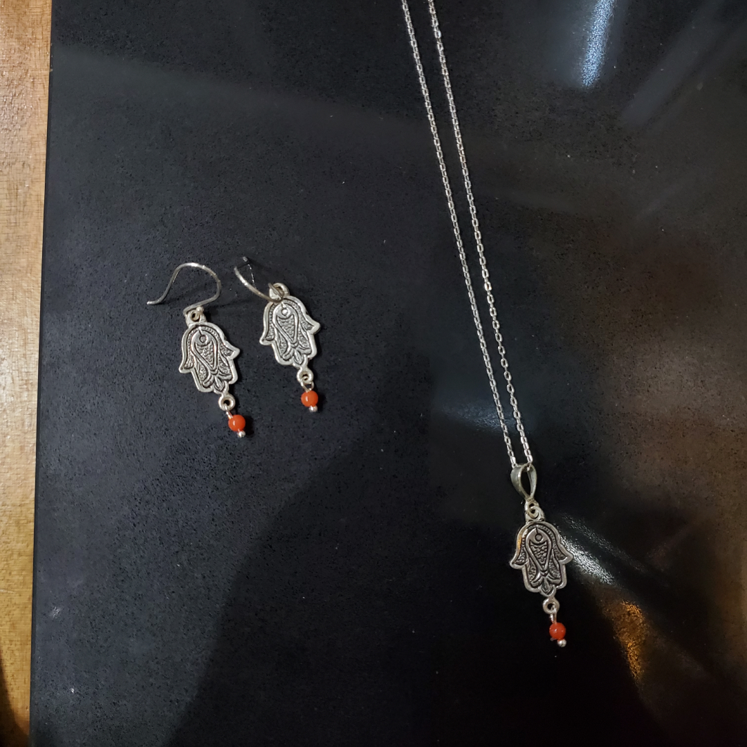 Parure Berbère Khomsa en Argent 925 et Corail Naturel – Artisanat Lunja Fait Main – Image 2